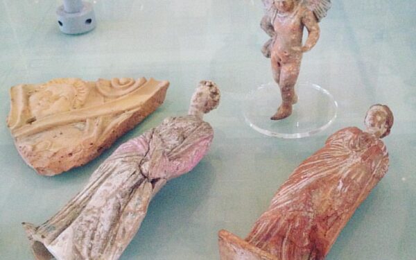 Greek fire: and the Byzantine naval defense