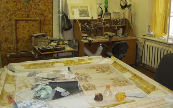 Amber Room: The and the wartime disappearance of