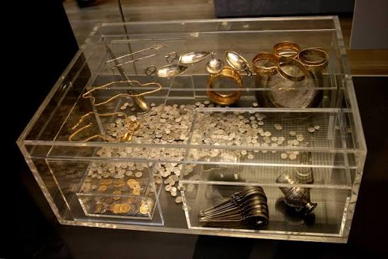 Hoxne Hoard: How a Lost Hammer Revealed Roman Britain’s Hidden Wealth